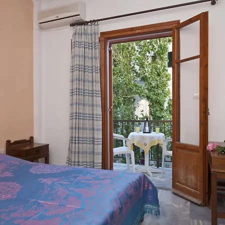 Marisa 招待所 Páros